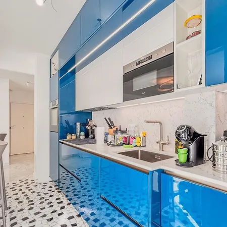 2p Just Steps From Beaches Antibes
