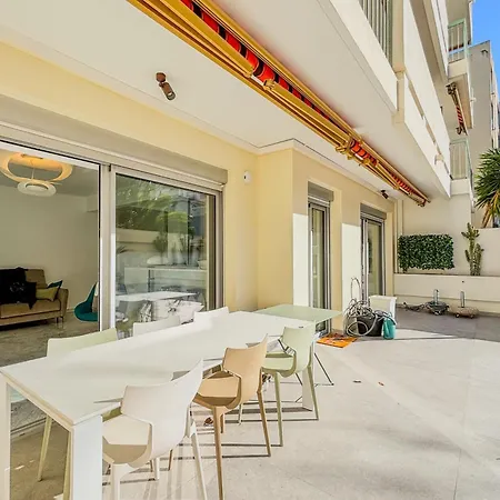 2p Just Steps From Beaches