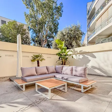 2p Just Steps From Beaches Hébergement de vacances Antibes