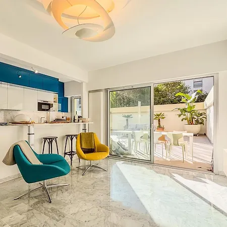 2p Just Steps From Beaches *