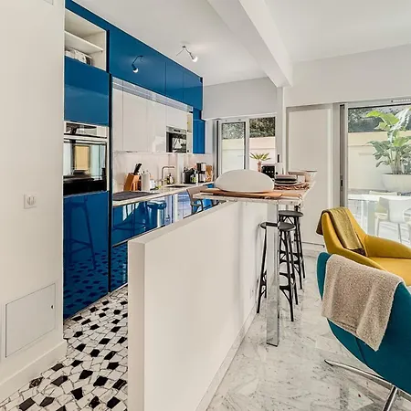 2p Just Steps From Beaches