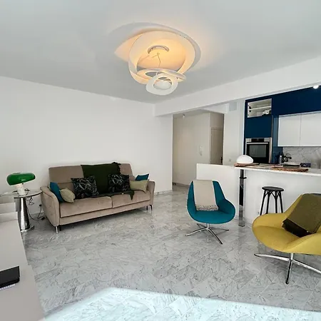 Holiday home 2p Just Steps From Beaches *